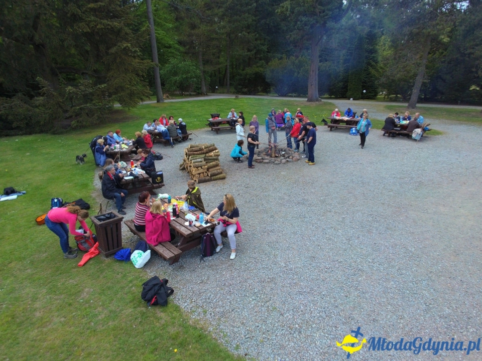Wycieczka PTTK Klubu Turystycznego Wybrzeże do Arboretum w Wirtach
