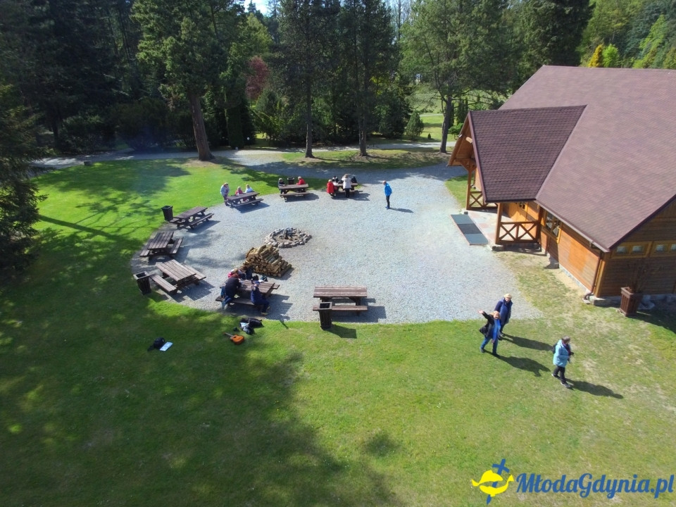 Wycieczka PTTK Klubu Turystycznego Wybrzeże do Arboretum w Wirtach