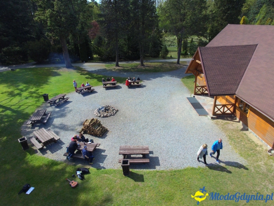 Wycieczka PTTK Klubu Turystycznego Wybrzeże do Arboretum w Wirtach