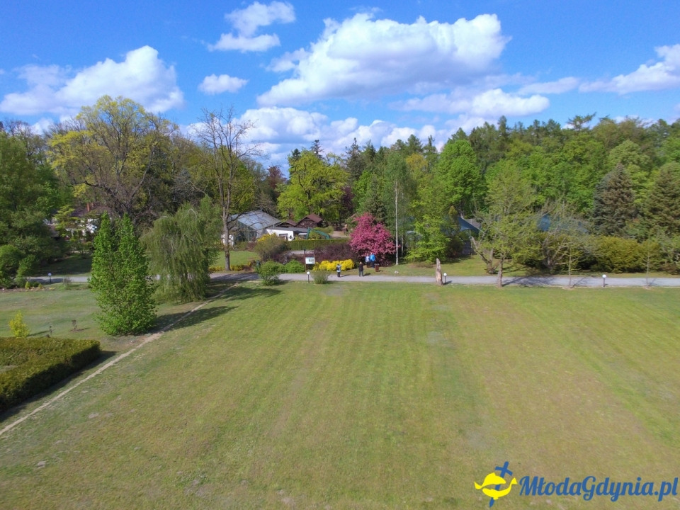 Wycieczka PTTK Klubu Turystycznego Wybrzeże do Arboretum w Wirtach