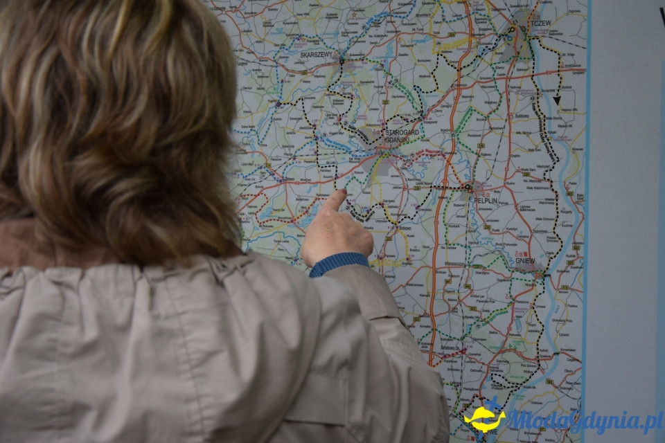 Wycieczka PTTK Klubu Turystycznego Wybrzeże do Arboretum w Wirtach