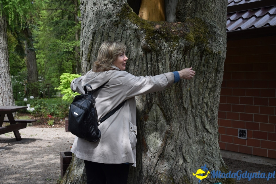 Wycieczka PTTK Klubu Turystycznego Wybrzeże do Arboretum w Wirtach
