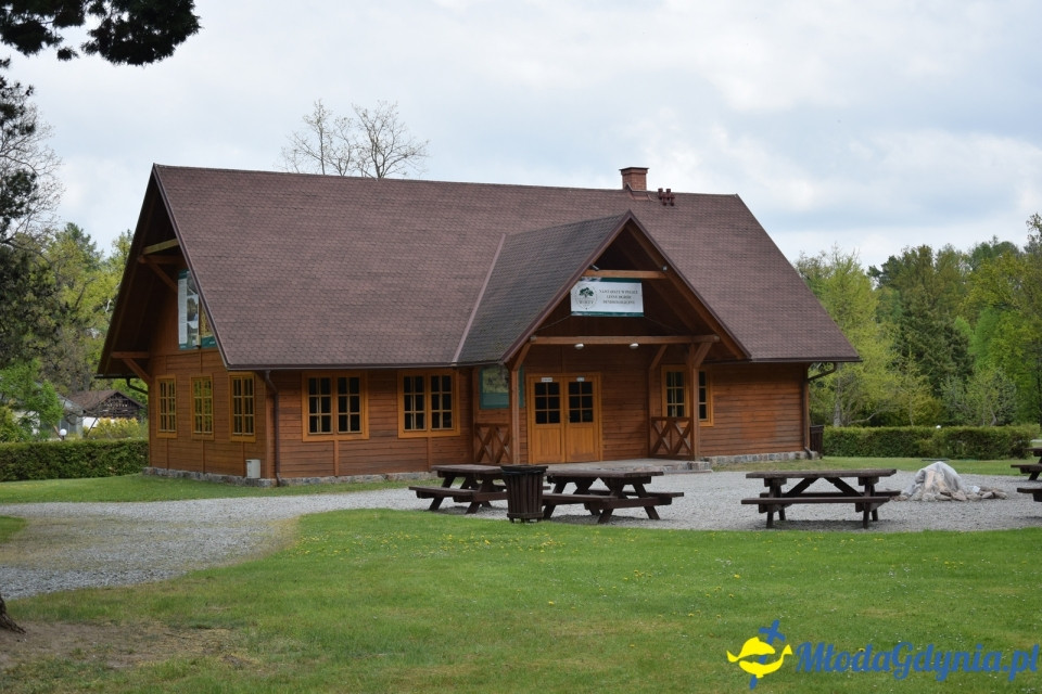 Wycieczka PTTK Klubu Turystycznego Wybrzeże do Arboretum w Wirtach