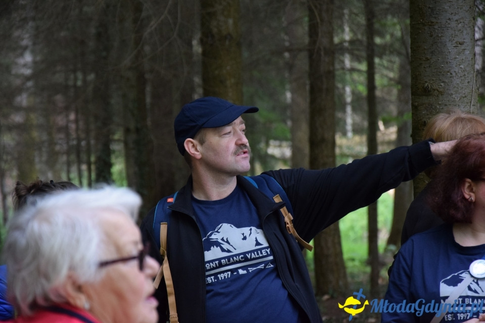 Wycieczka PTTK Klubu Turystycznego Wybrzeże do Arboretum w Wirtach