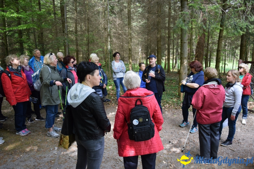 Wycieczka PTTK Klubu Turystycznego Wybrzeże do Arboretum w Wirtach