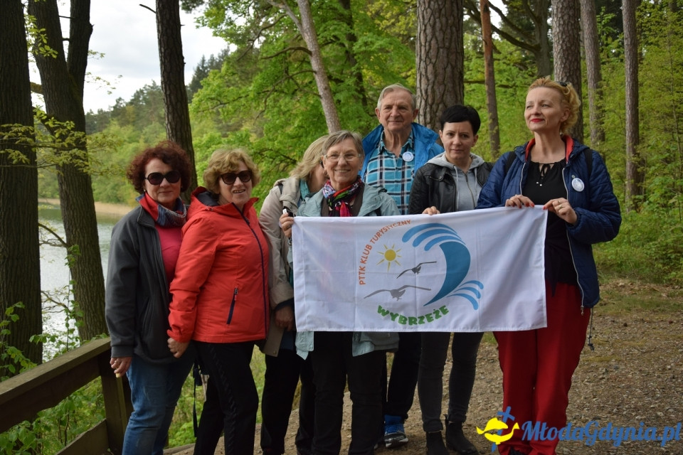 Wycieczka PTTK Klubu Turystycznego Wybrzeże do Arboretum w Wirtach