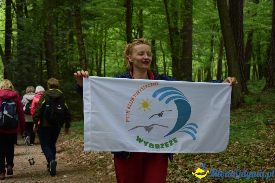 Wycieczka PTTK Klubu Turystycznego Wybrzeże do Arboretum w Wirtach