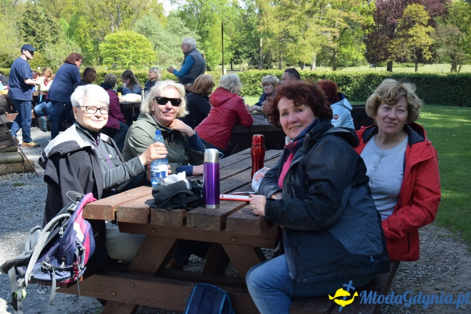 Wycieczka PTTK Klubu Turystycznego Wybrzeże do Arboretum w Wirtach