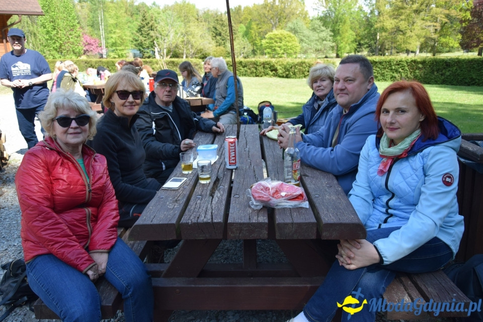 Wycieczka PTTK Klubu Turystycznego Wybrzeże do Arboretum w Wirtach