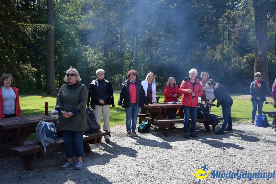Wycieczka PTTK Klubu Turystycznego Wybrzeże do Arboretum w Wirtach