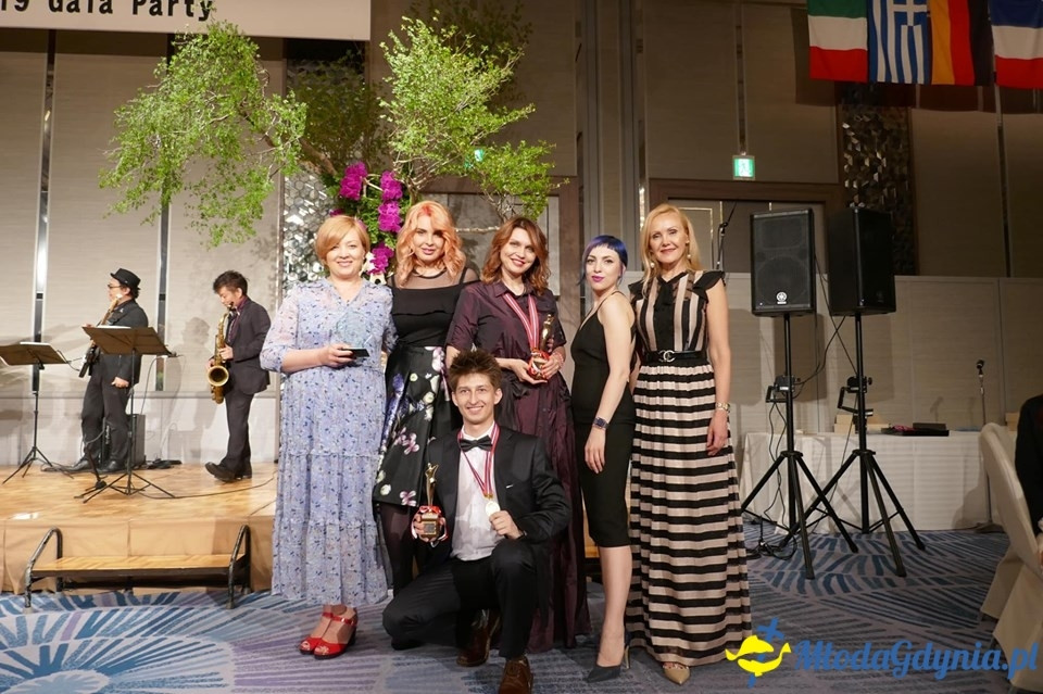 Mateusz Kępka Wicemistrzem świata we fryzjerstwie wieczorowym - Japonia 2019