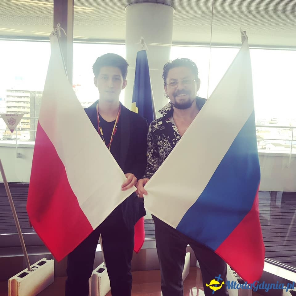 Mateusz Kępka Wicemistrzem świata we fryzjerstwie wieczorowym - Japonia 2019