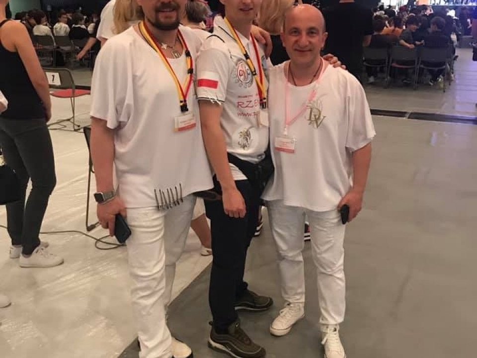 Mateusz Kępka Wicemistrzem świata we fryzjerstwie wieczorowym - Japonia 2019