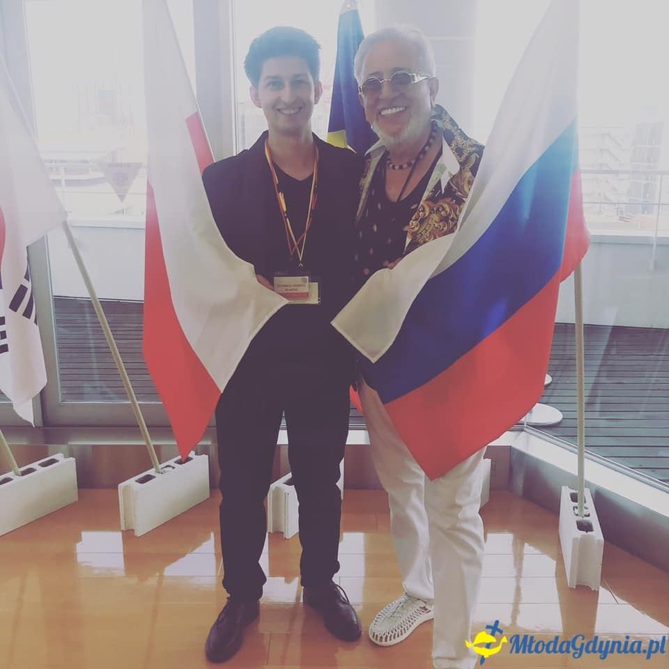 Mateusz Kępka Wicemistrzem świata we fryzjerstwie wieczorowym - Japonia 2019