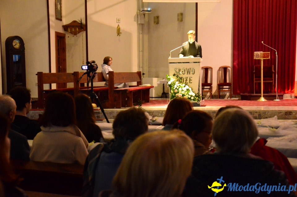 Wieczór Łaski w Parafii Niepokalanego Serca Maryi w Gdyni Karwinach