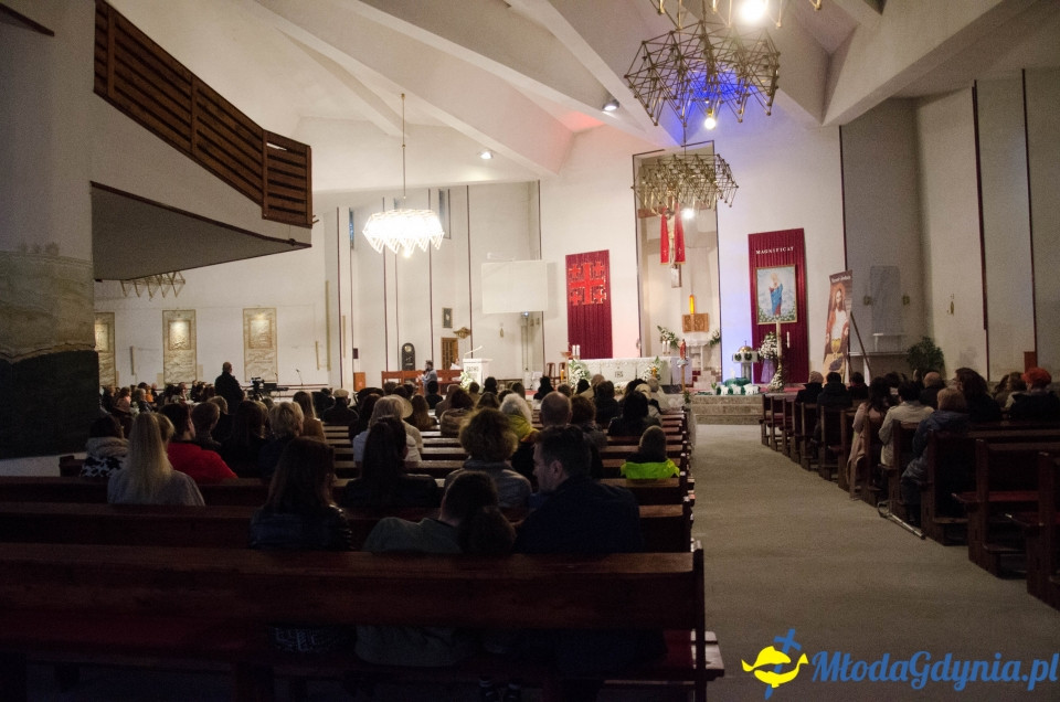 Wieczór Łaski w Parafii Niepokalanego Serca Maryi w Gdyni Karwinach