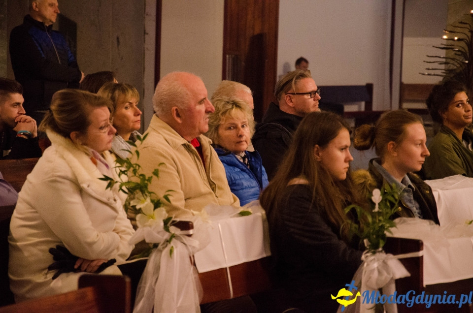 Wieczór Łaski w Parafii Niepokalanego Serca Maryi w Gdyni Karwinach