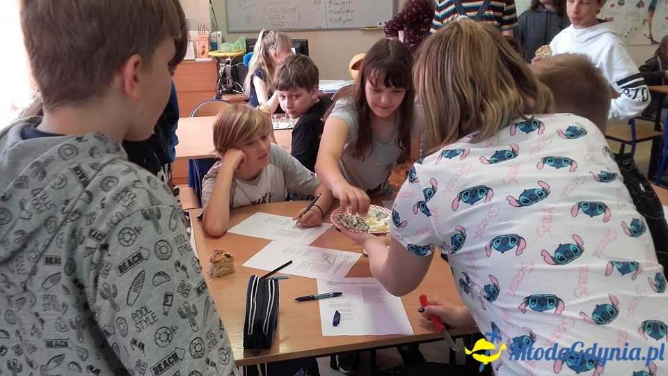 X LO - uczniowie prowadzą lekcje