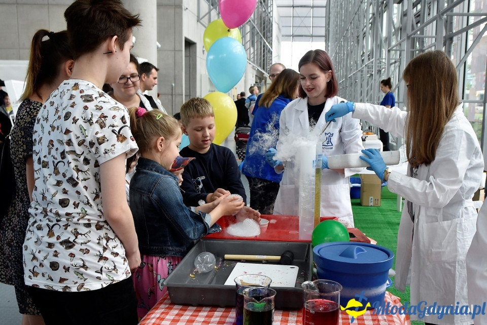 Cyrkowy klimat i eksperymenty ? Dzień Dziecka w Gdyni