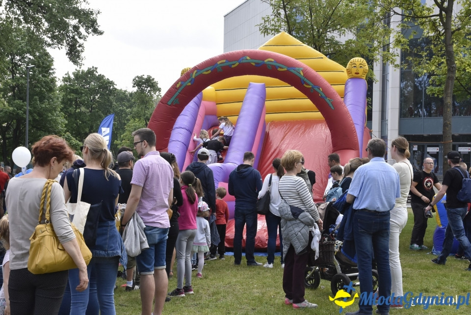 Cyrkowy klimat i eksperymenty ? Dzień Dziecka w Gdyni