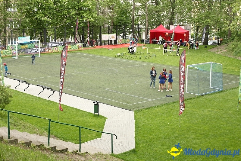 SP 51 - otwarcie boiska i festyn