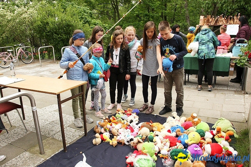 SP 51 - otwarcie boiska i festyn