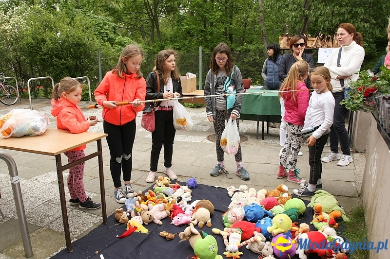 SP 51 - otwarcie boiska i festyn