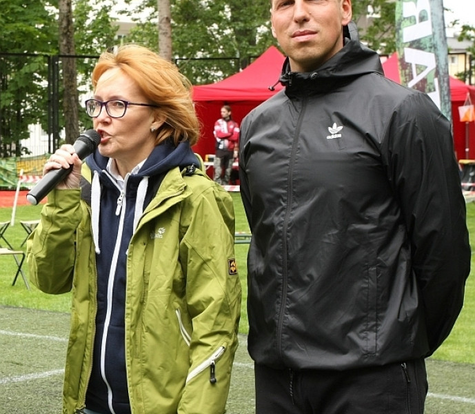 SP 51 - otwarcie boiska i festyn