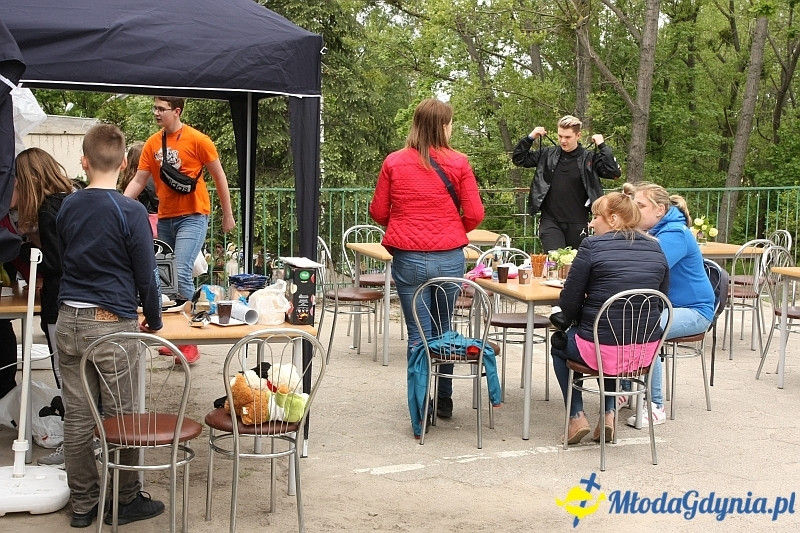 SP 51 - otwarcie boiska i festyn