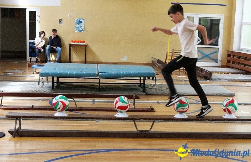 SP 51 - otwarcie boiska i festyn