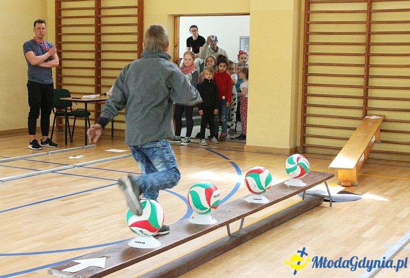 SP 51 - otwarcie boiska i festyn