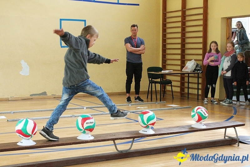 SP 51 - otwarcie boiska i festyn