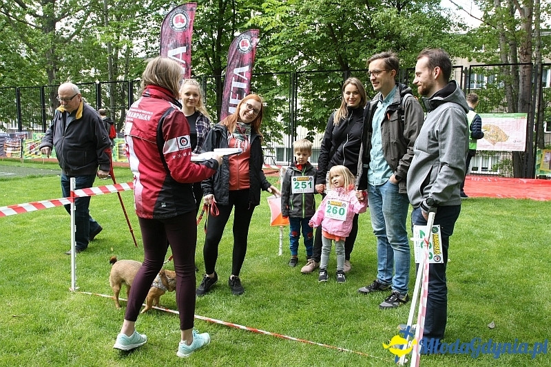 SP 51 - otwarcie boiska i festyn