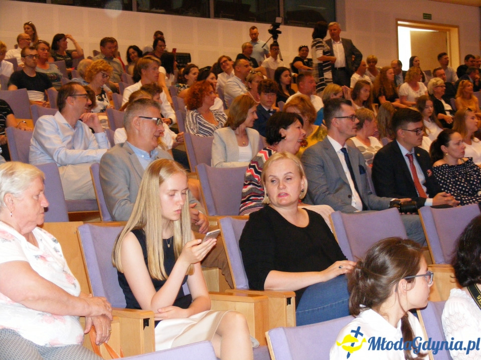 Wręczenie nagród najlepszym ośmioklasistom i absolwentom gimnazjów 19.06.2019