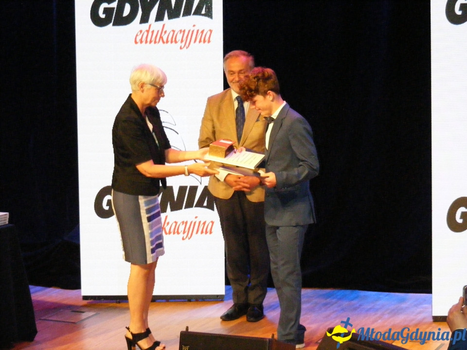 Wręczenie nagród najlepszym ośmioklasistom i absolwentom gimnazjów 19.06.2019