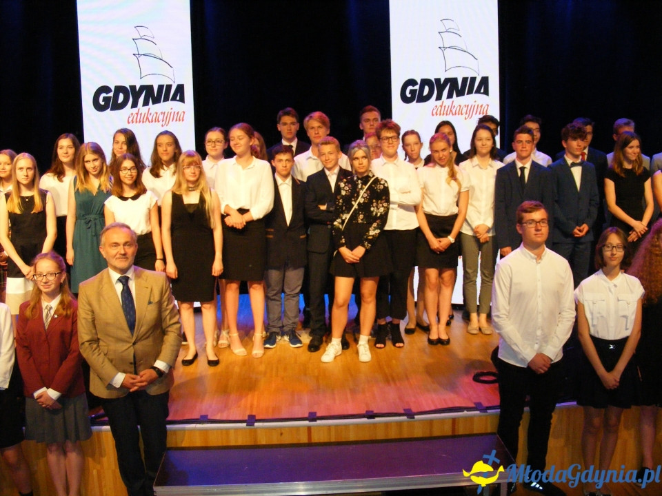 Wręczenie nagród najlepszym ośmioklasistom i absolwentom gimnazjów 19.06.2019