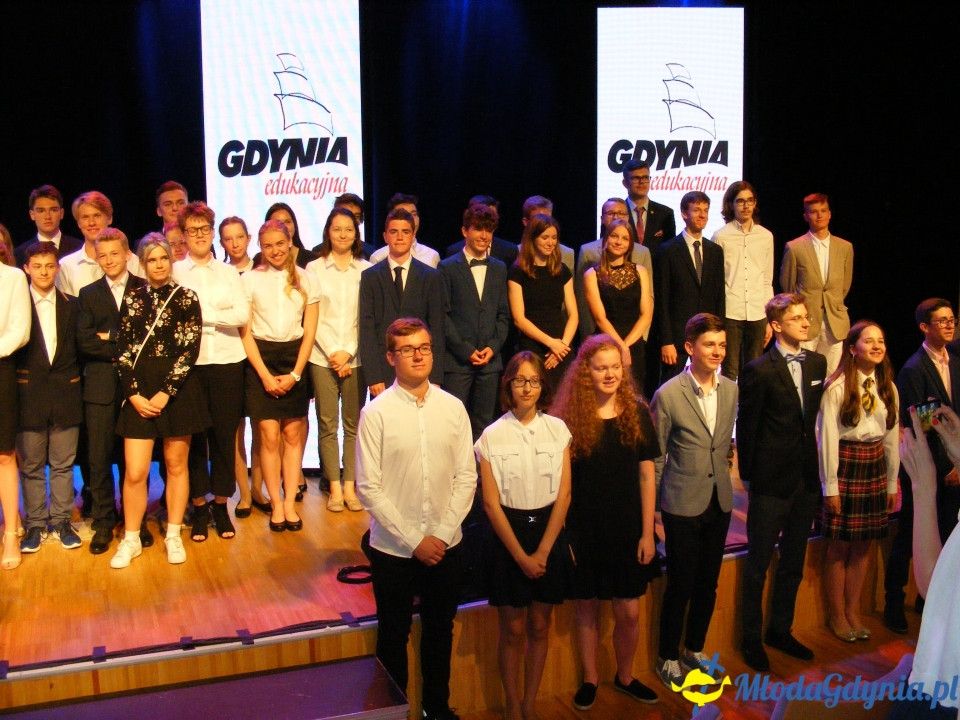 Wręczenie nagród najlepszym ośmioklasistom i absolwentom gimnazjów 19.06.2019