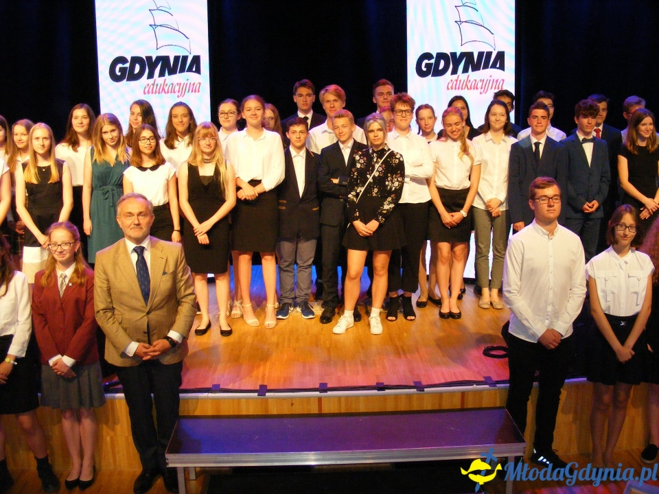 Wręczenie nagród najlepszym ośmioklasistom i absolwentom gimnazjów 19.06.2019