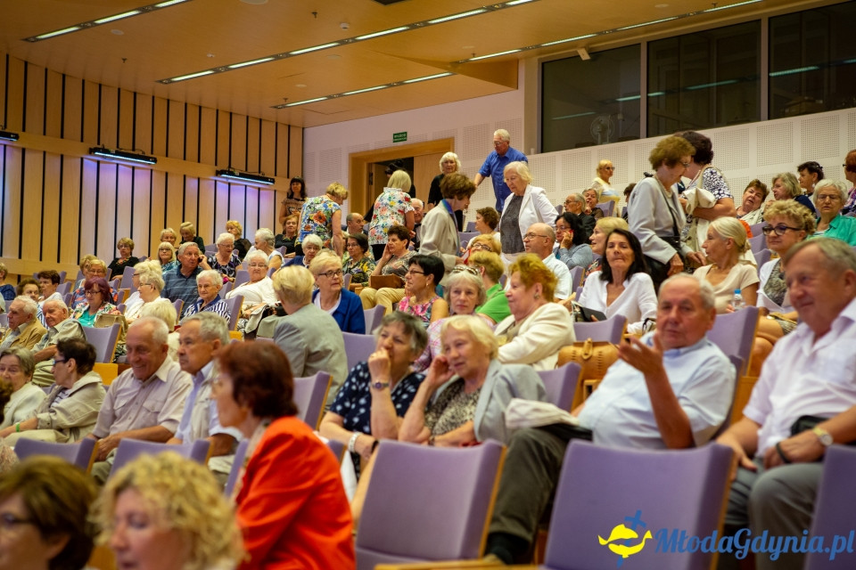 Studenci ? seniorzy zakończyli 15. rok akademicki