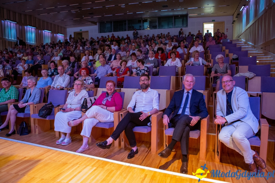 Studenci ? seniorzy zakończyli 15. rok akademicki