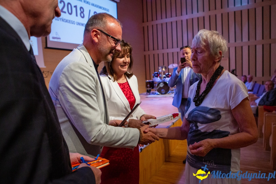 Studenci ? seniorzy zakończyli 15. rok akademicki