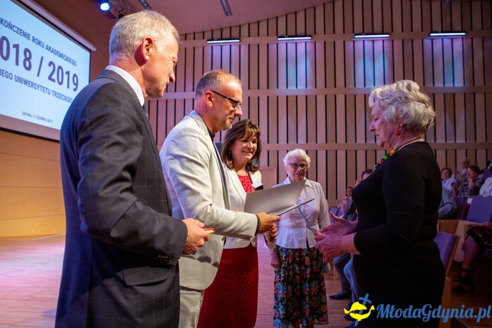 Studenci ? seniorzy zakończyli 15. rok akademicki