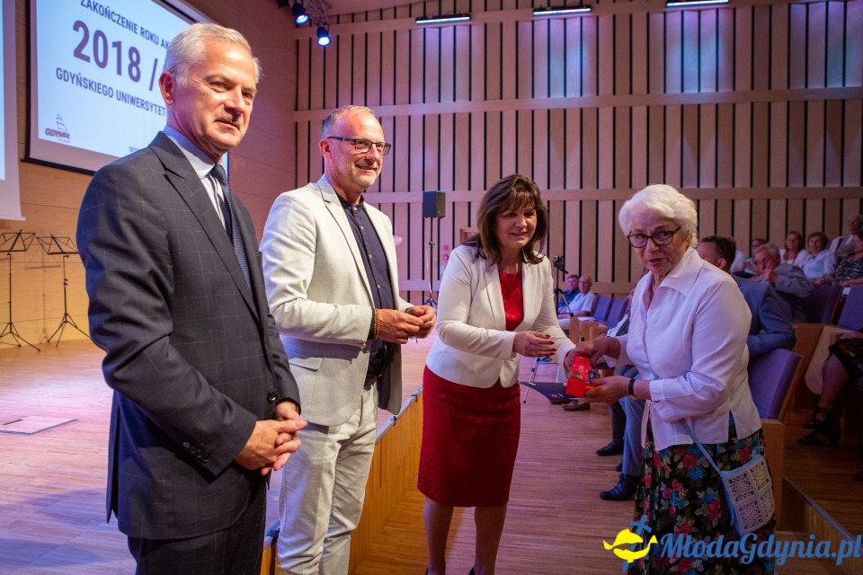 Studenci ? seniorzy zakończyli 15. rok akademicki