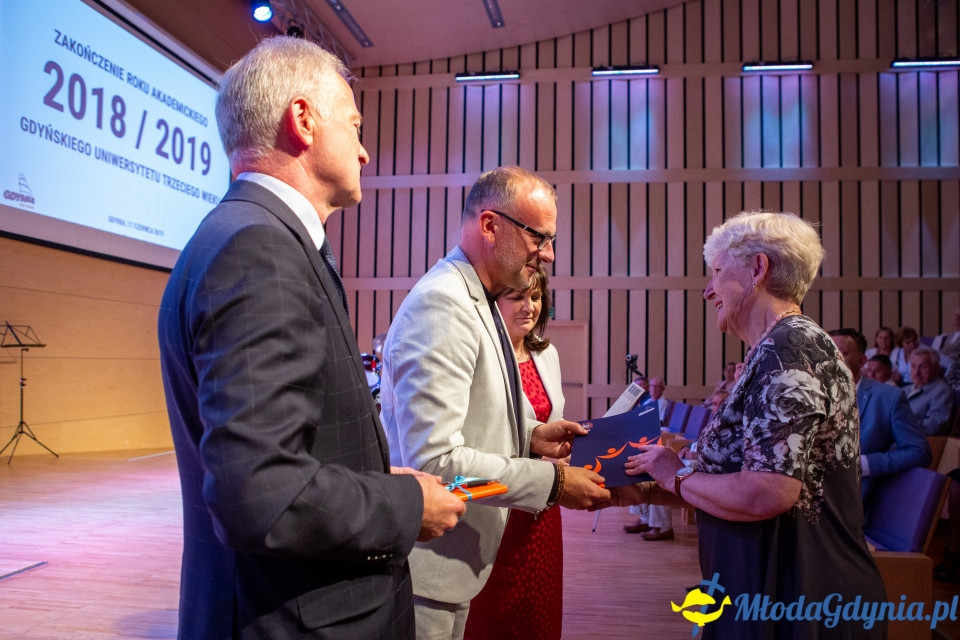 Studenci ? seniorzy zakończyli 15. rok akademicki