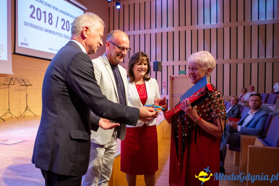 Studenci ? seniorzy zakończyli 15. rok akademicki