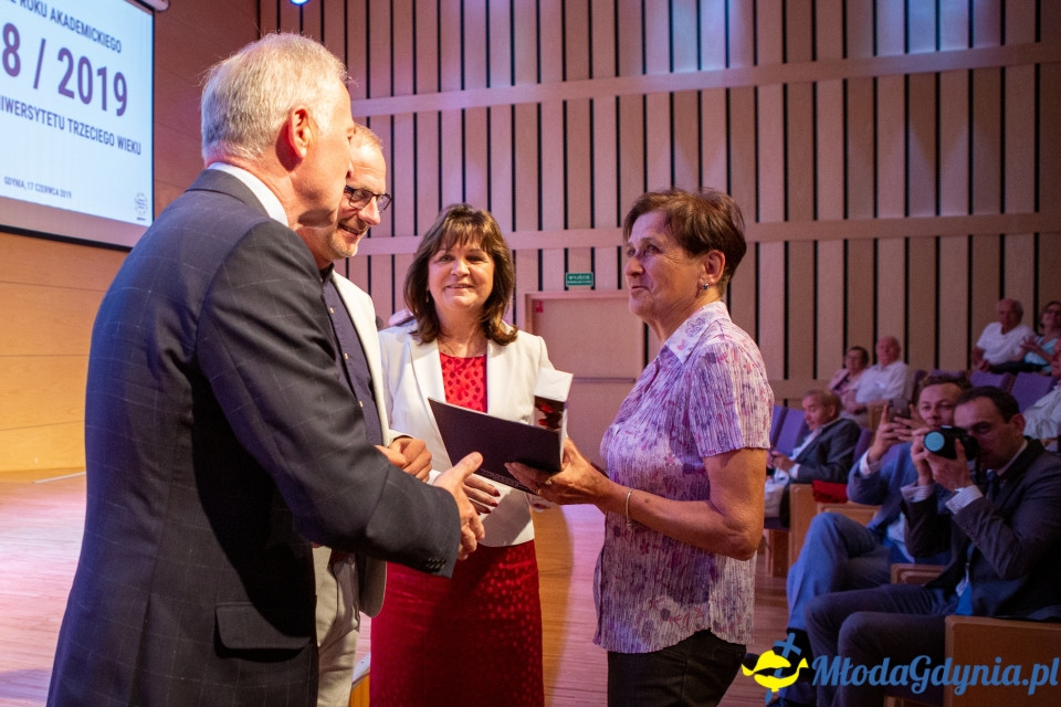 Studenci ? seniorzy zakończyli 15. rok akademicki