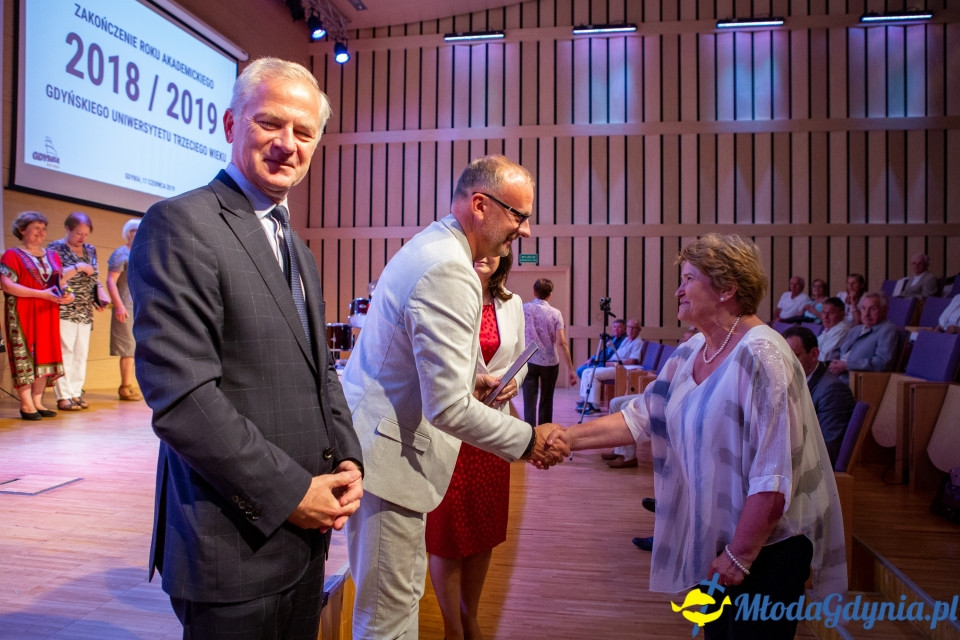 Studenci ? seniorzy zakończyli 15. rok akademicki