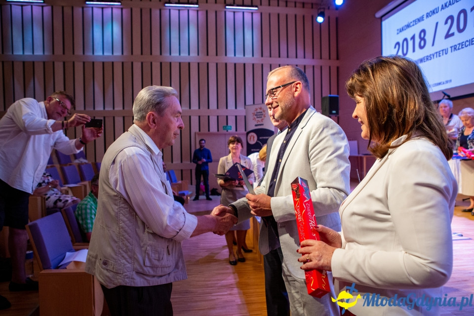 Studenci ? seniorzy zakończyli 15. rok akademicki