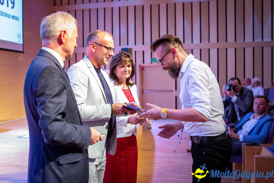 Studenci ? seniorzy zakończyli 15. rok akademicki