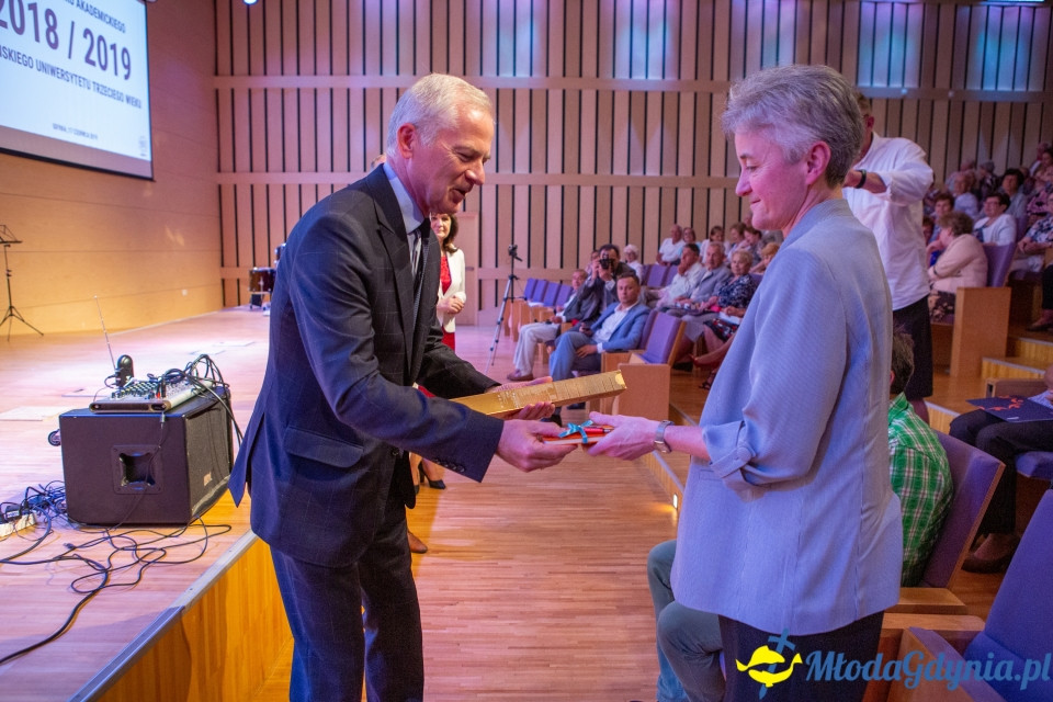 Studenci ? seniorzy zakończyli 15. rok akademicki